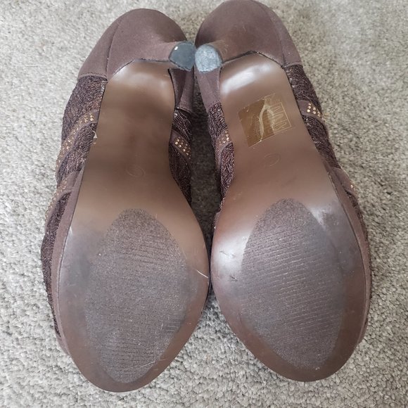 Bella Marie Brown lace heels - Picture 12 of 12